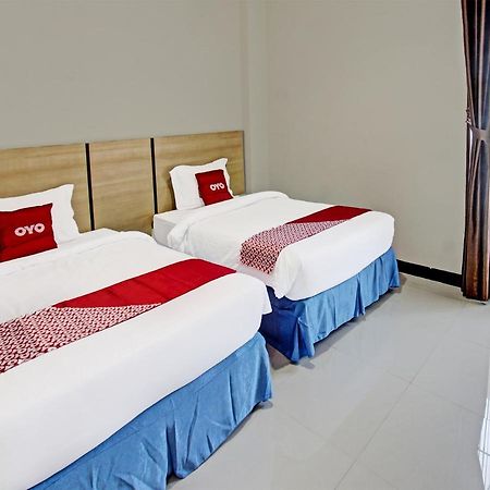Oyo 91617 Hotel Mutiara Ломбок Экстерьер фото